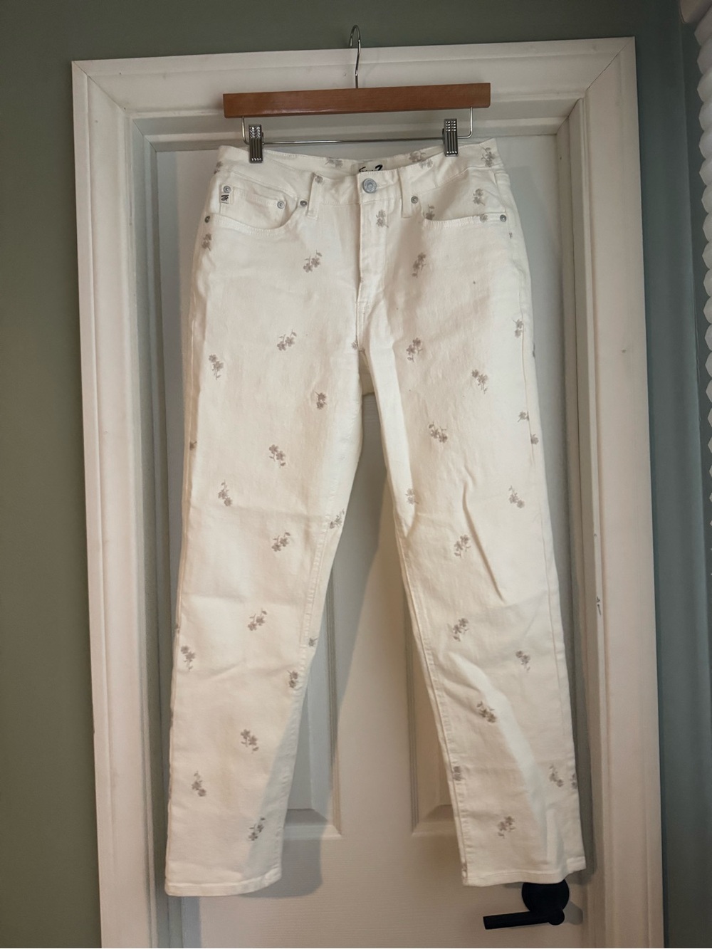 Seven7 White Jeans with Subtle Gray Floral Embroidery
